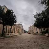Appena arrivati a Sovereto ci accoglie il silenzio tipico delle aree sacre
